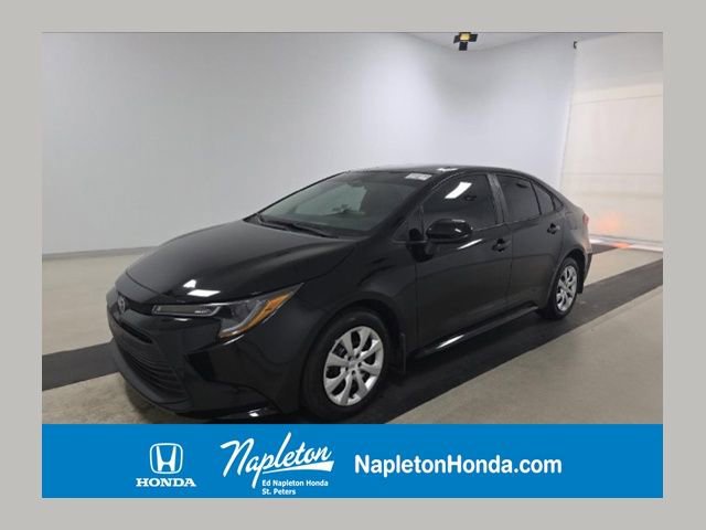 Used 2026 Toyota Corolla LE FWD image 1