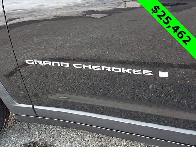Certified 2023 Jeep Grand Cherokee Laredo image 30