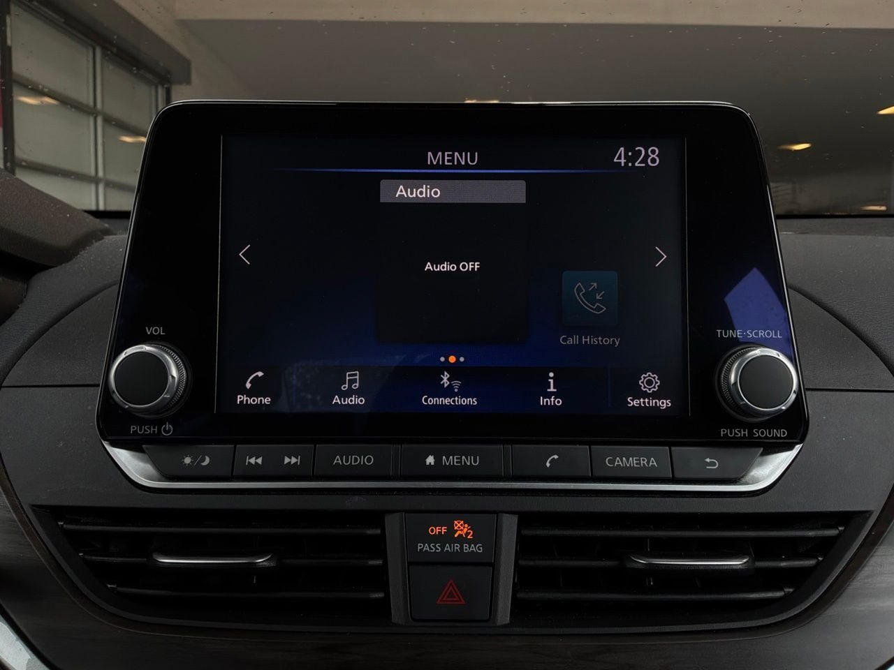 Used 2025 Nissan Altima 2.5 SV FWD image 28