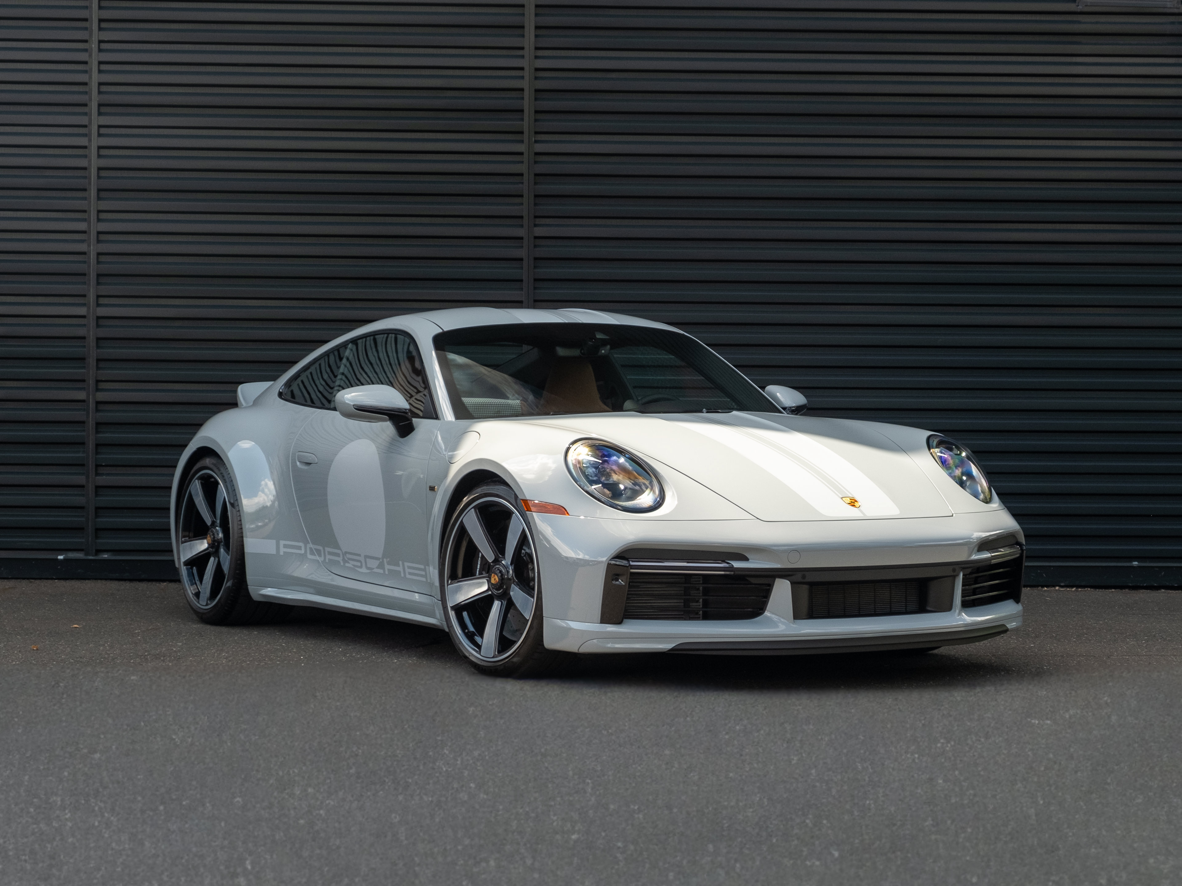 Used 2023 Porsche 911 Sport Classic RWD image 10