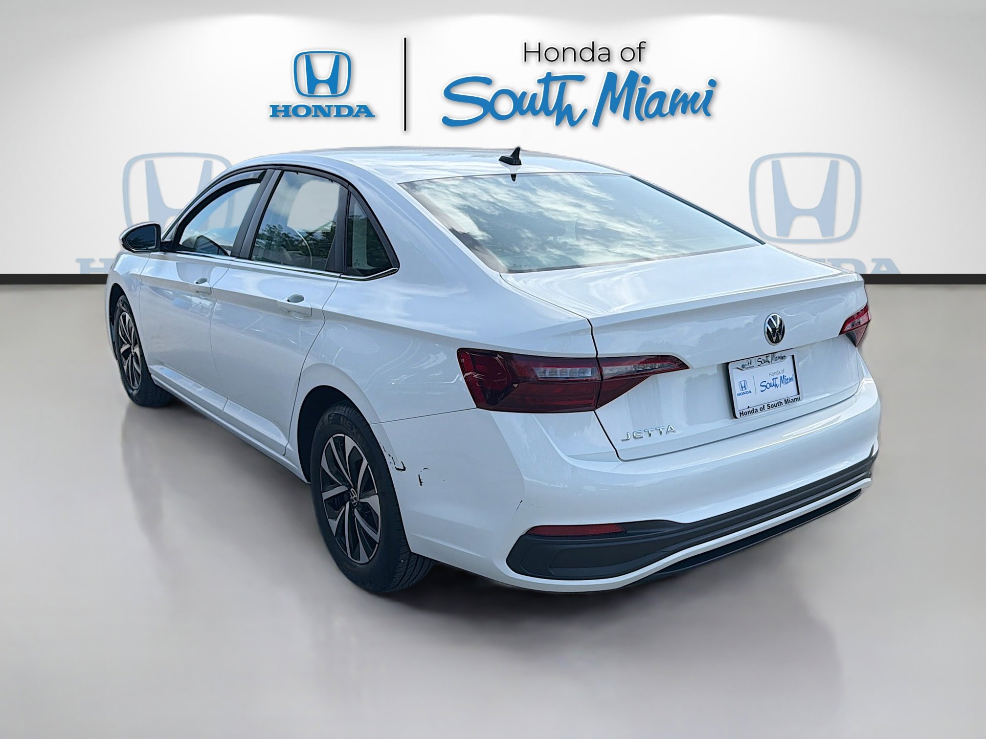 Used 2024 Volkswagen Jetta S image 5