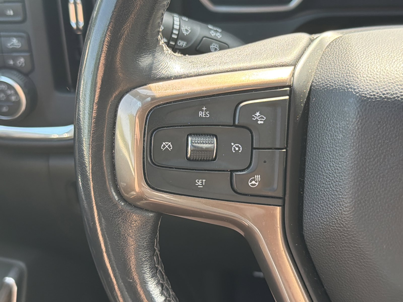 Used 2023 Chevrolet Silverado 2500 High Country w/ Z71 Off-Road Package AWD/4WD image 19