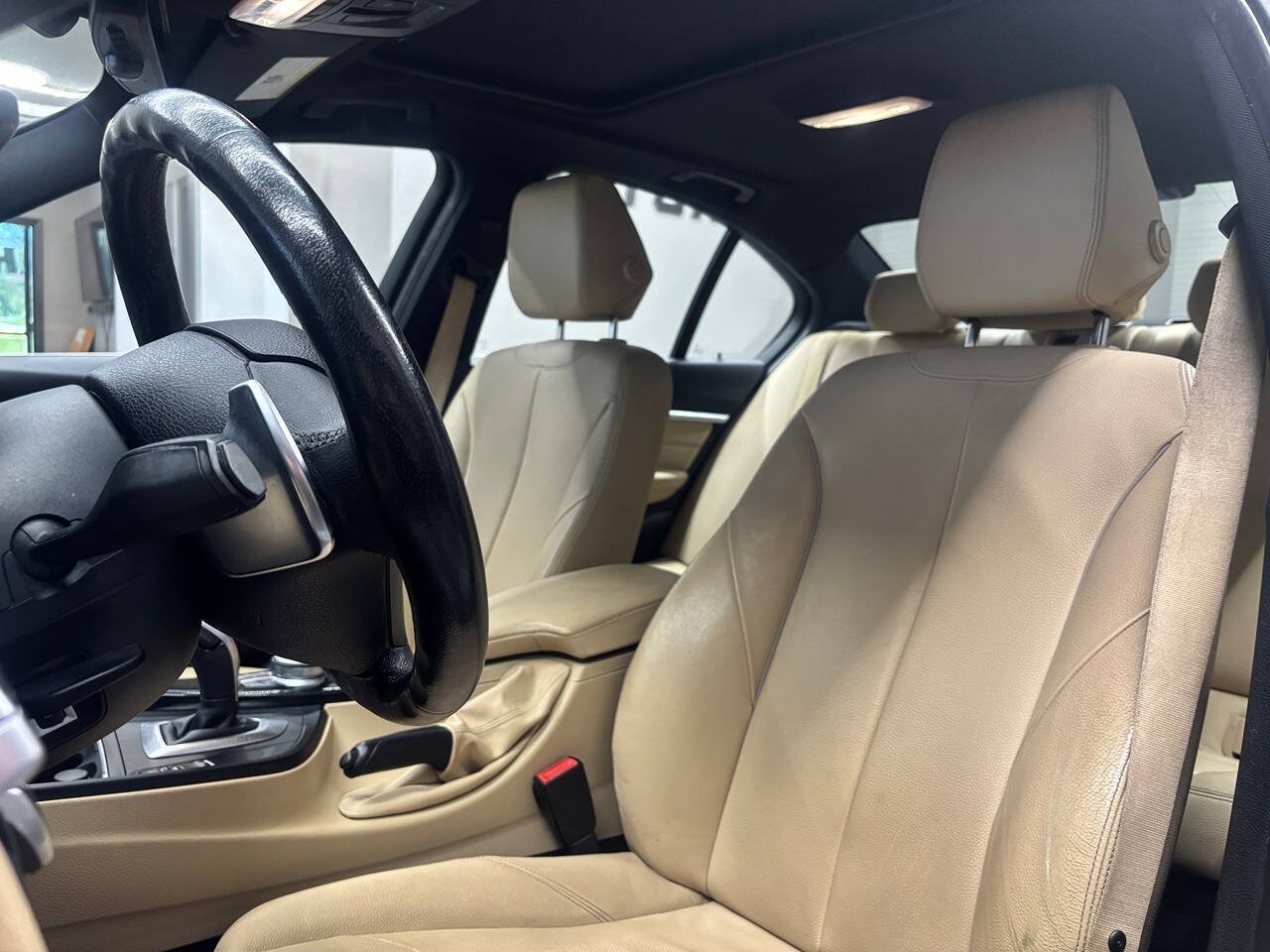 Used 2018 BMW 330i xDrive Sedan AWD/4WD image 15