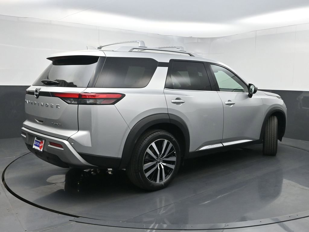 Used 2023 Nissan Pathfinder Platinum image 29