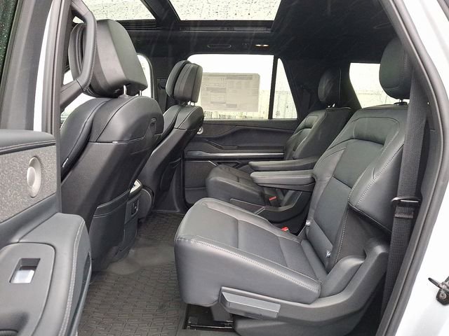 New 2025 Lincoln Navigator L Reserve w/ Jet Appearance Package image 5