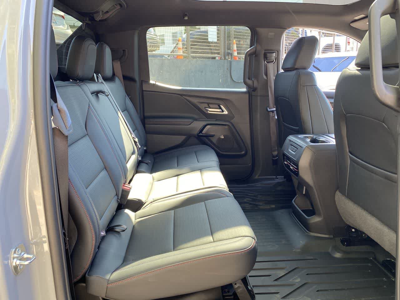 Used 2025 Chevrolet Silverado EV RST AWD/4WD image 17