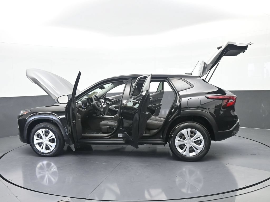 Used 2024 Chevrolet Trax LS FWD image 65