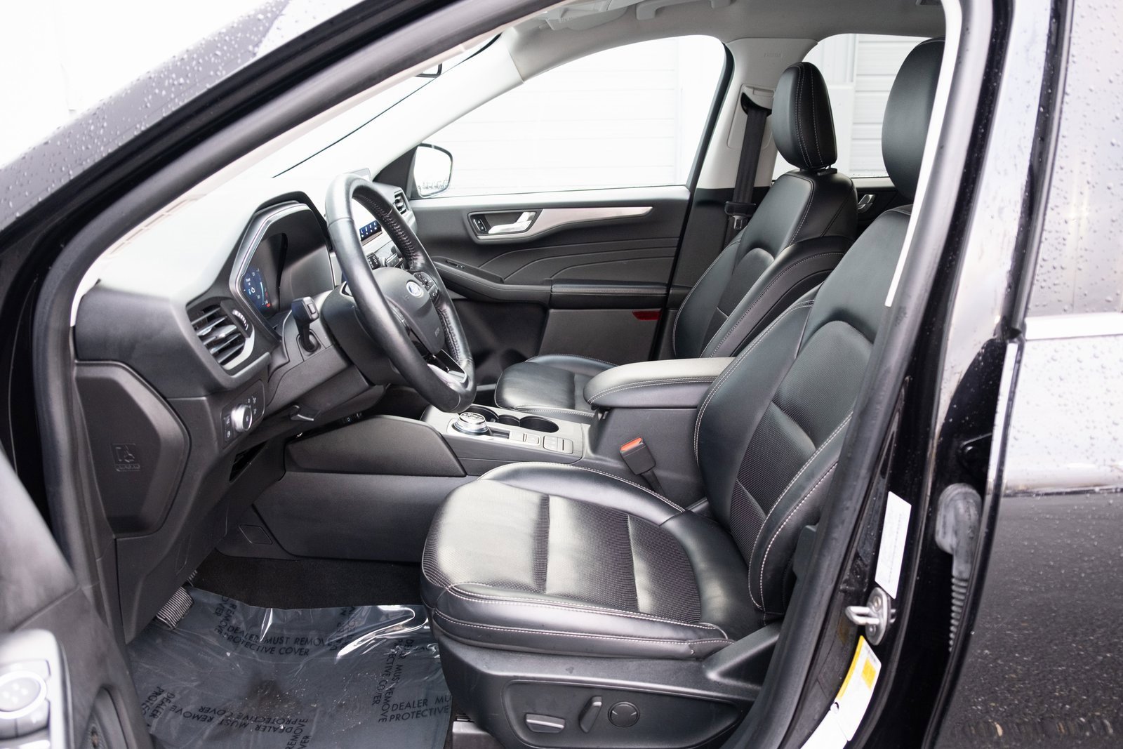 Used 2021 Ford Escape Titanium image 12