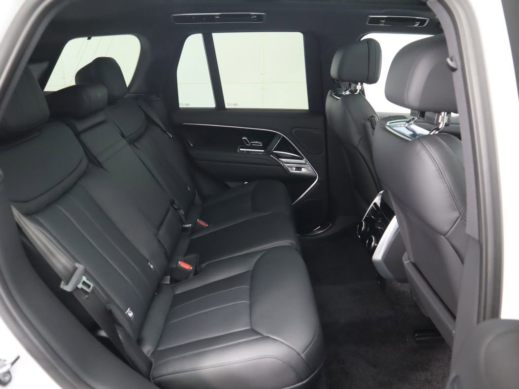 New 2025 Land Rover Range Rover SE image 23