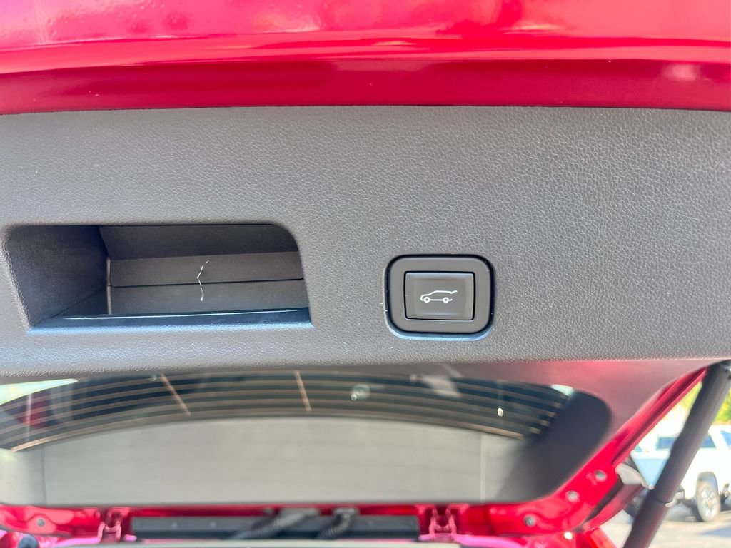 Certified 2025 Chevrolet Traverse LT image 12