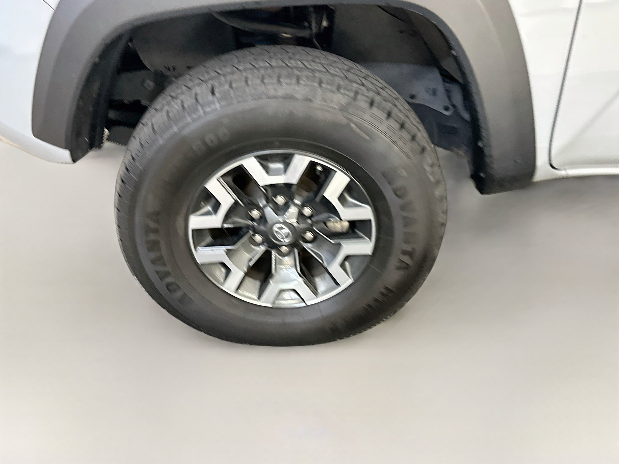 Used 2021 Toyota Tacoma TRD Off-Road w/ Technology Package AWD/4WD image 11