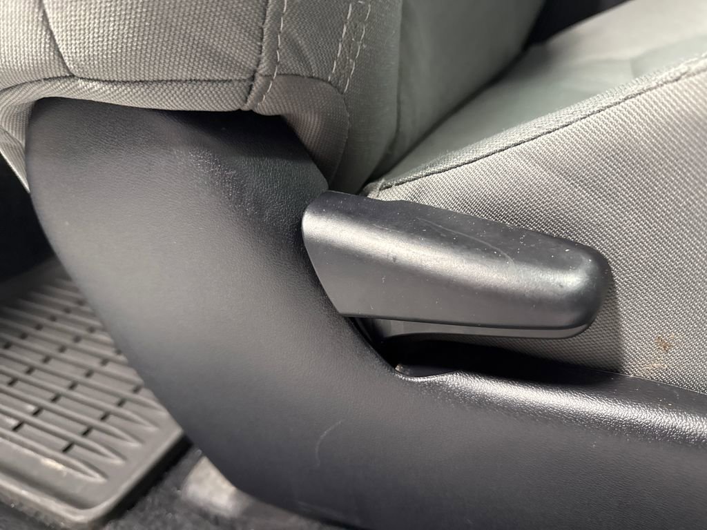 Used 2021 Toyota Tacoma SR AWD/4WD image 29