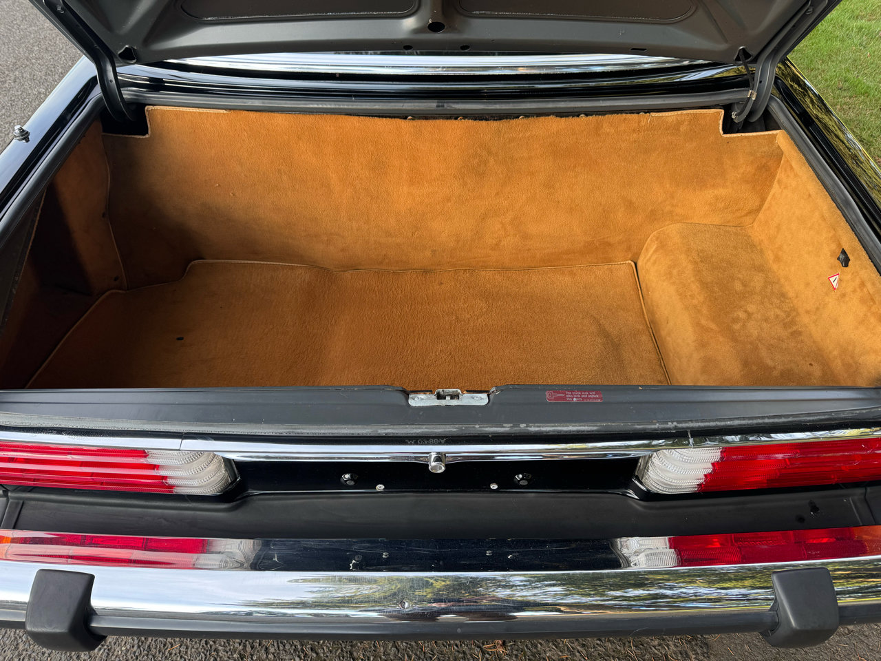 Used 1988 Mercedes-Benz 560 SL image 31