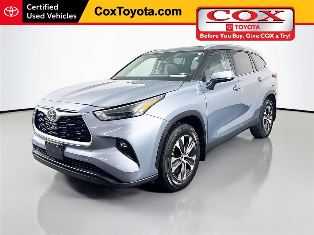 Used 2023 Toyota Highlander XLE