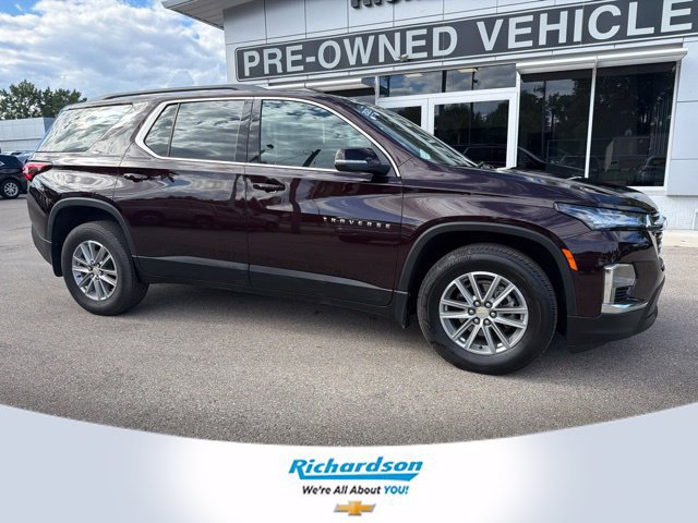 Used 2023 Chevrolet Traverse LT
