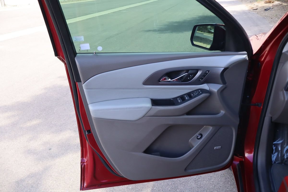 Used 2018 Chevrolet Traverse Premier AWD/4WD image 25