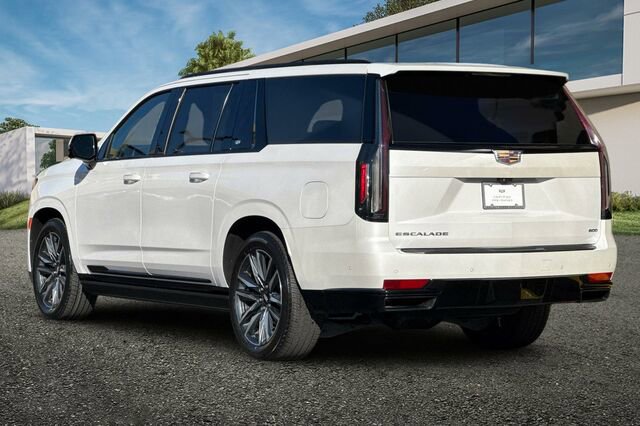 Certified 2023 Cadillac Escalade ESV Sport Platinum image 6