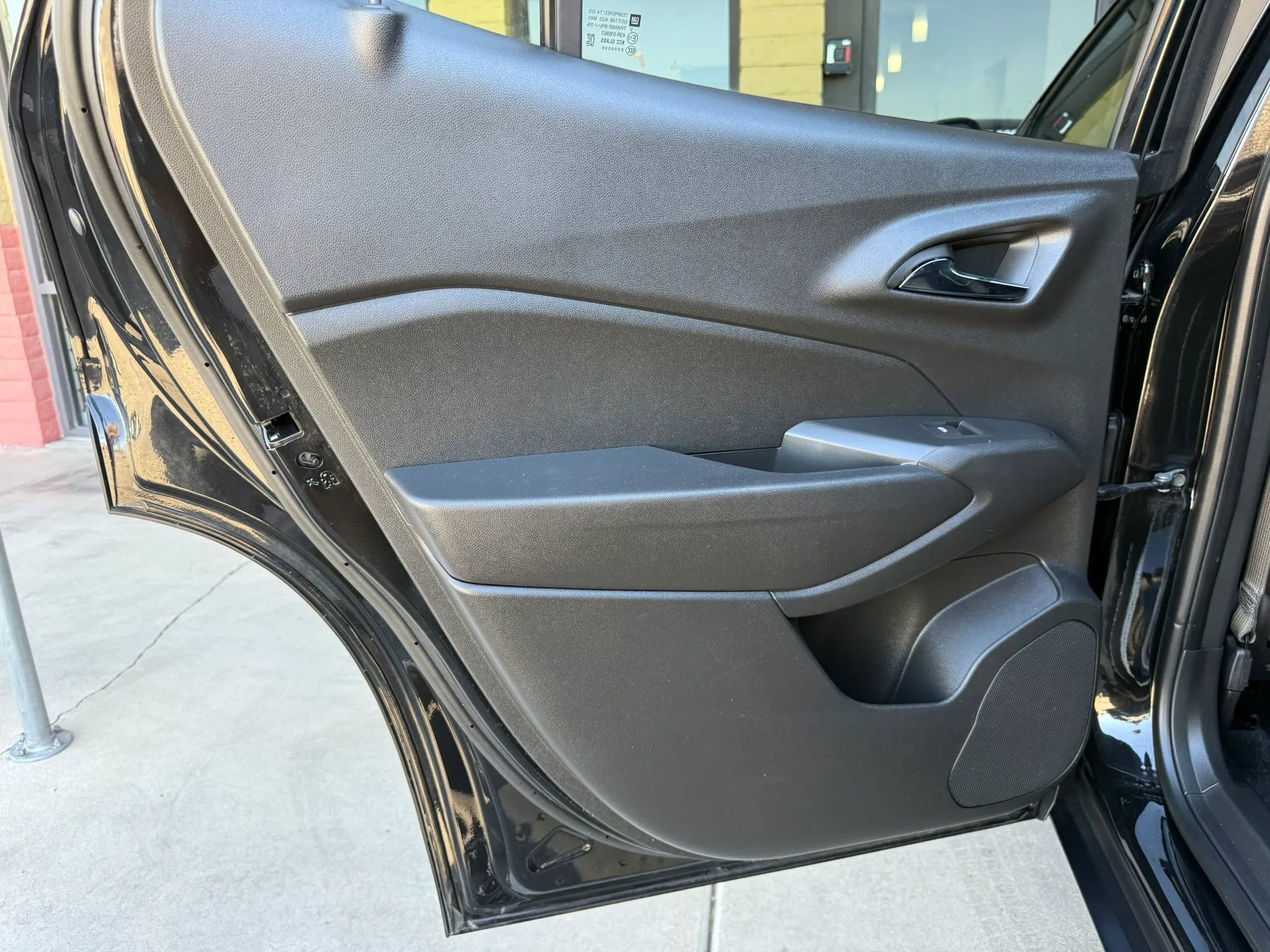 Used 2024 Chevrolet Trax RS FWD image 21