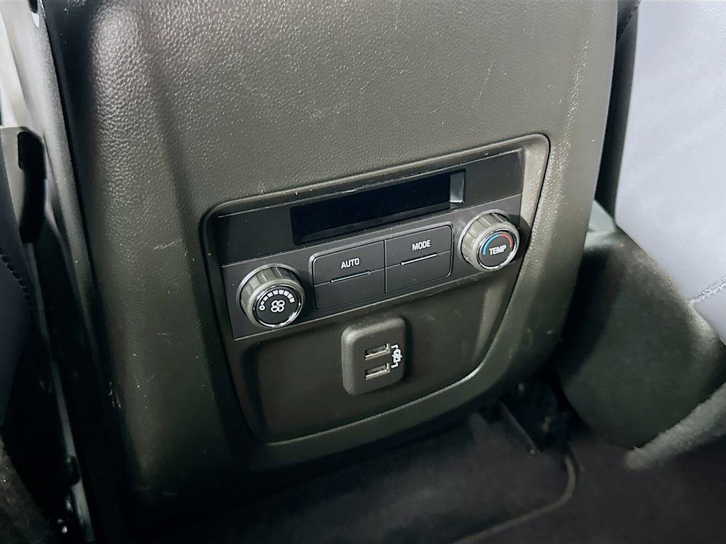 Used 2024 Buick Enclave Essence w/ Technology Package image 30