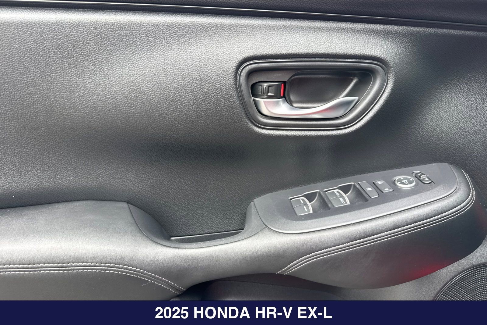 Used 2025 Honda HR-V EX-L image 12