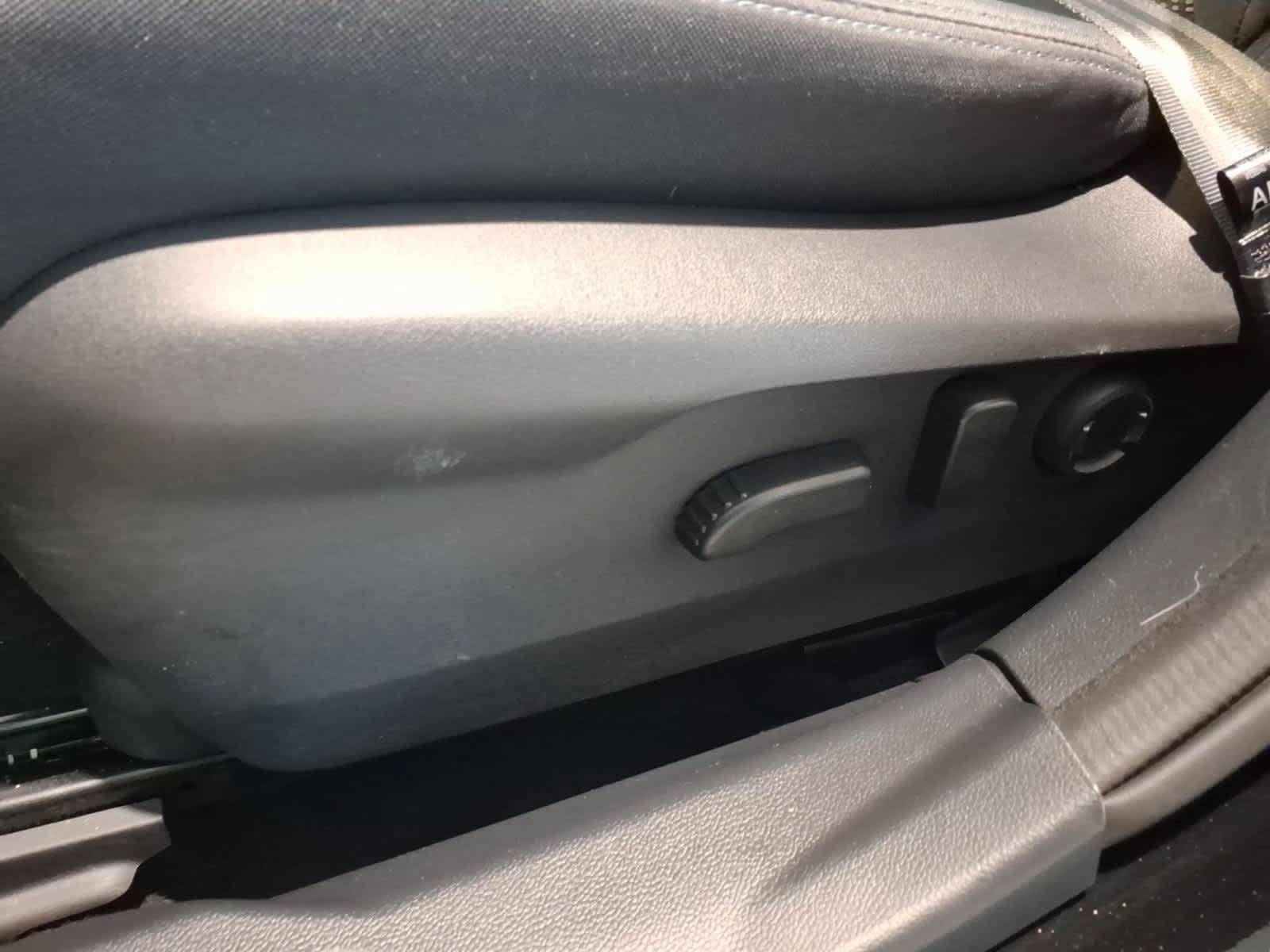 Used 2023 Subaru Outback Premium AWD/4WD image 18