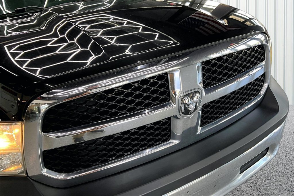 Used 2017 RAM 1500 ST w/ SXT Appearance Group AWD/4WD image 28