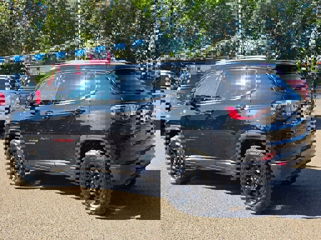 Used 2023 Jeep Compass Trailhawk image 29