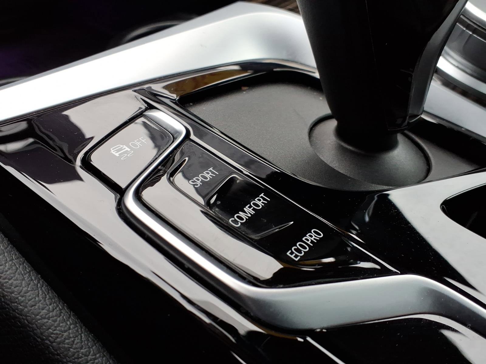 Used 2023 BMW 540i xDrive w/ Premium Package image 24