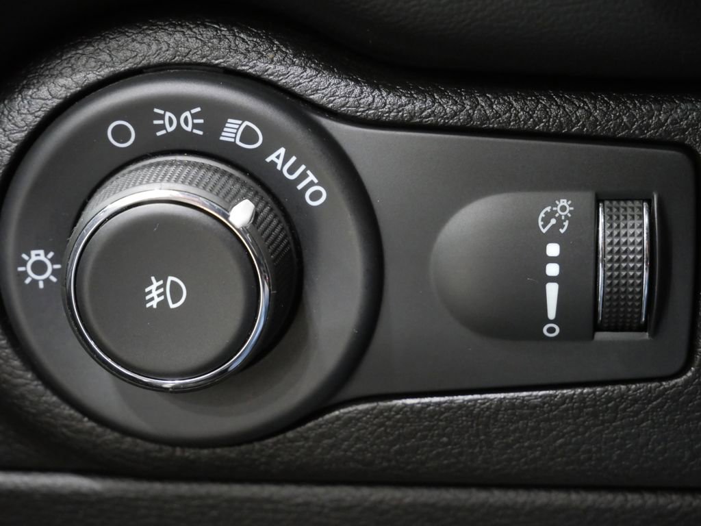 Used 2022 Dodge Durango GT image 14