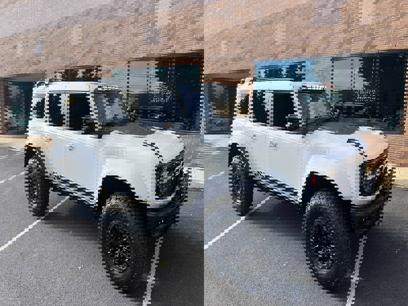 Used 2024 Ford Bronco Raptor w/ Interior Carbon Fiber Pack 6 image 29