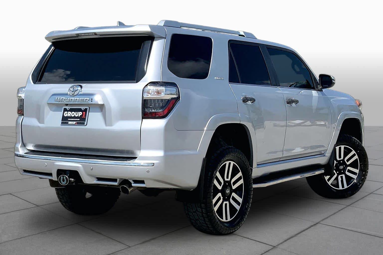 Used 2017 Toyota 4Runner Limited AWD/4WD image 13
