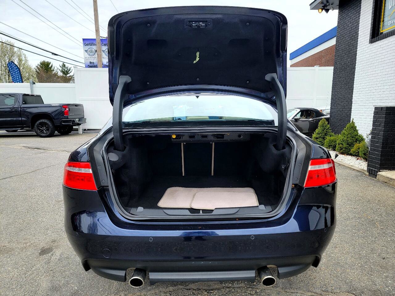 Used 2017 Jaguar XE Prestige image 13