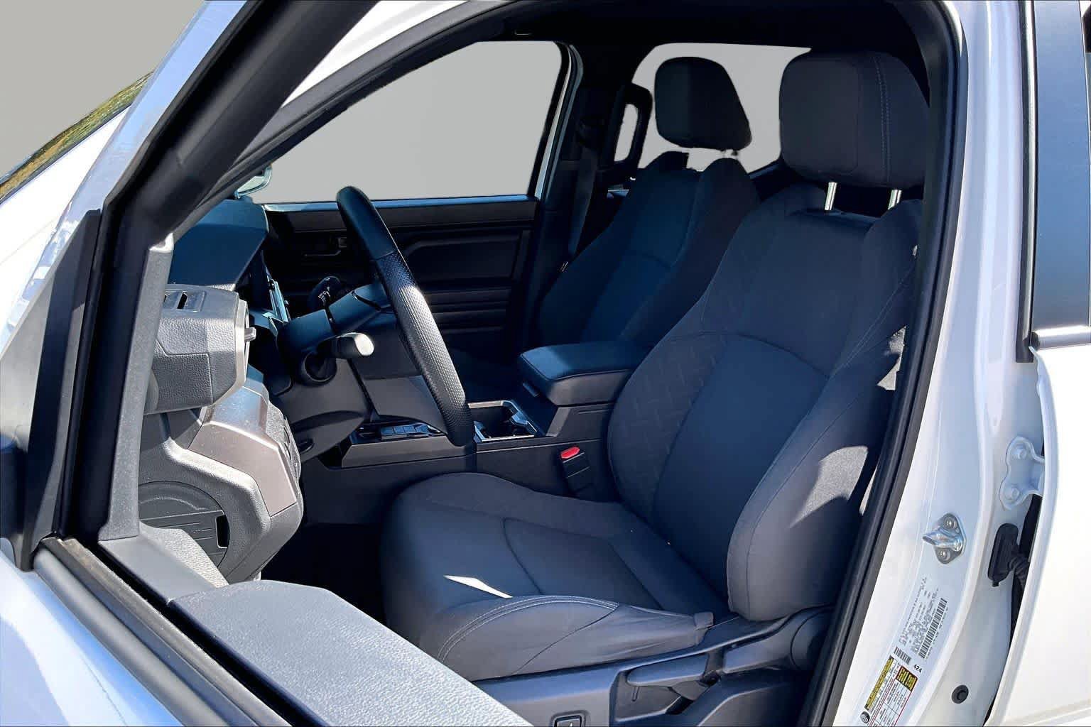 Used 2025 Toyota Tacoma SR5 RWD image 8