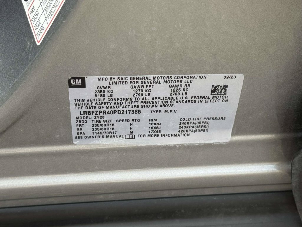 Used 2023 Buick Envision Essence AWD/4WD image 30