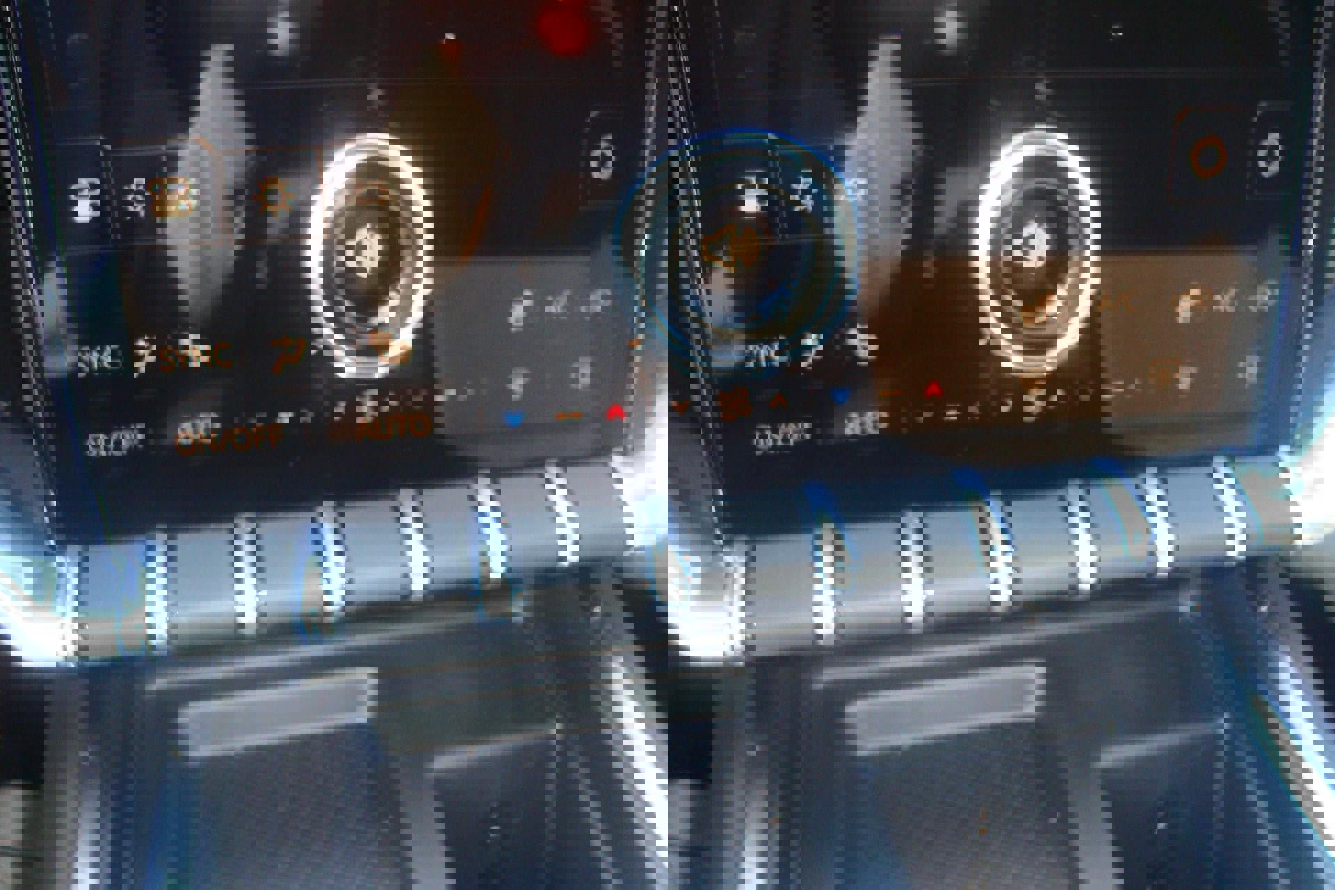 New 2026 GMC Acadia Elevation AWD/4WD image 13