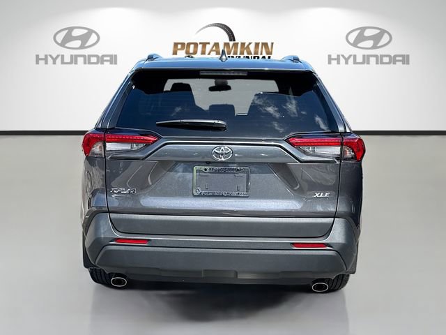 Used 2024 Toyota RAV4 XLE w/ Convenience Package FWD image 6