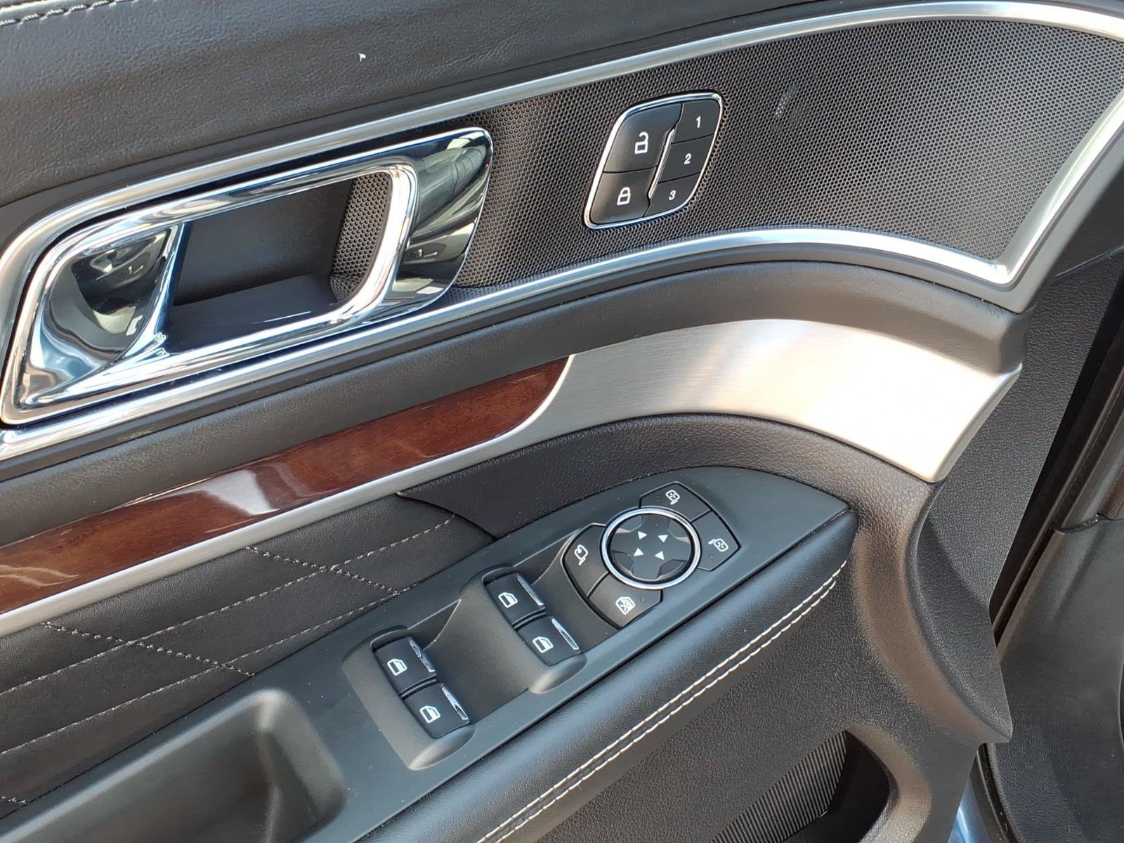 Certified 2019 Ford Explorer Platinum AWD/4WD image 15