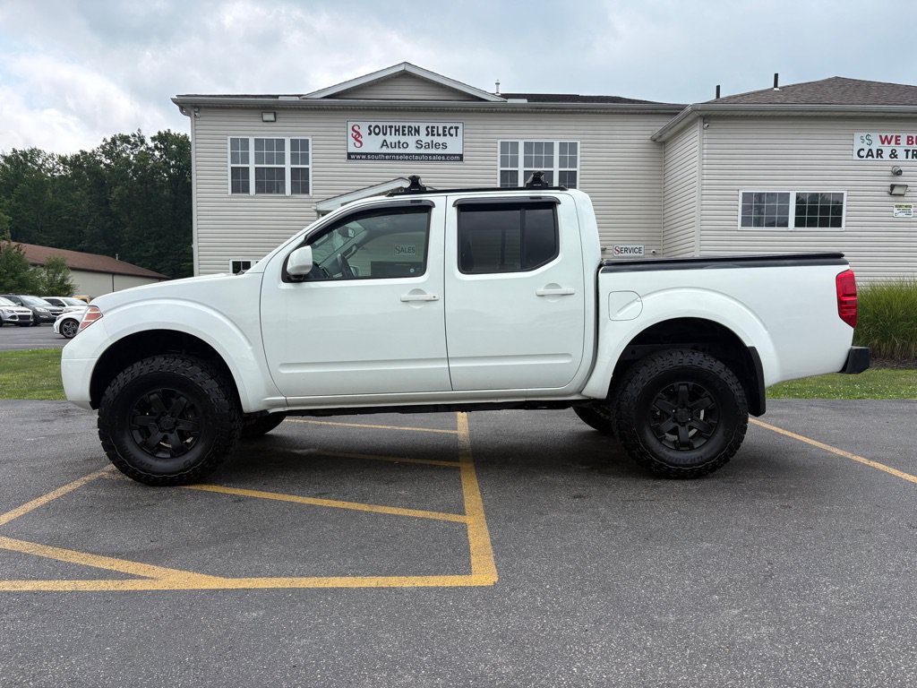 Used 2016 Nissan Frontier PRO-4X AWD/4WD image 1
