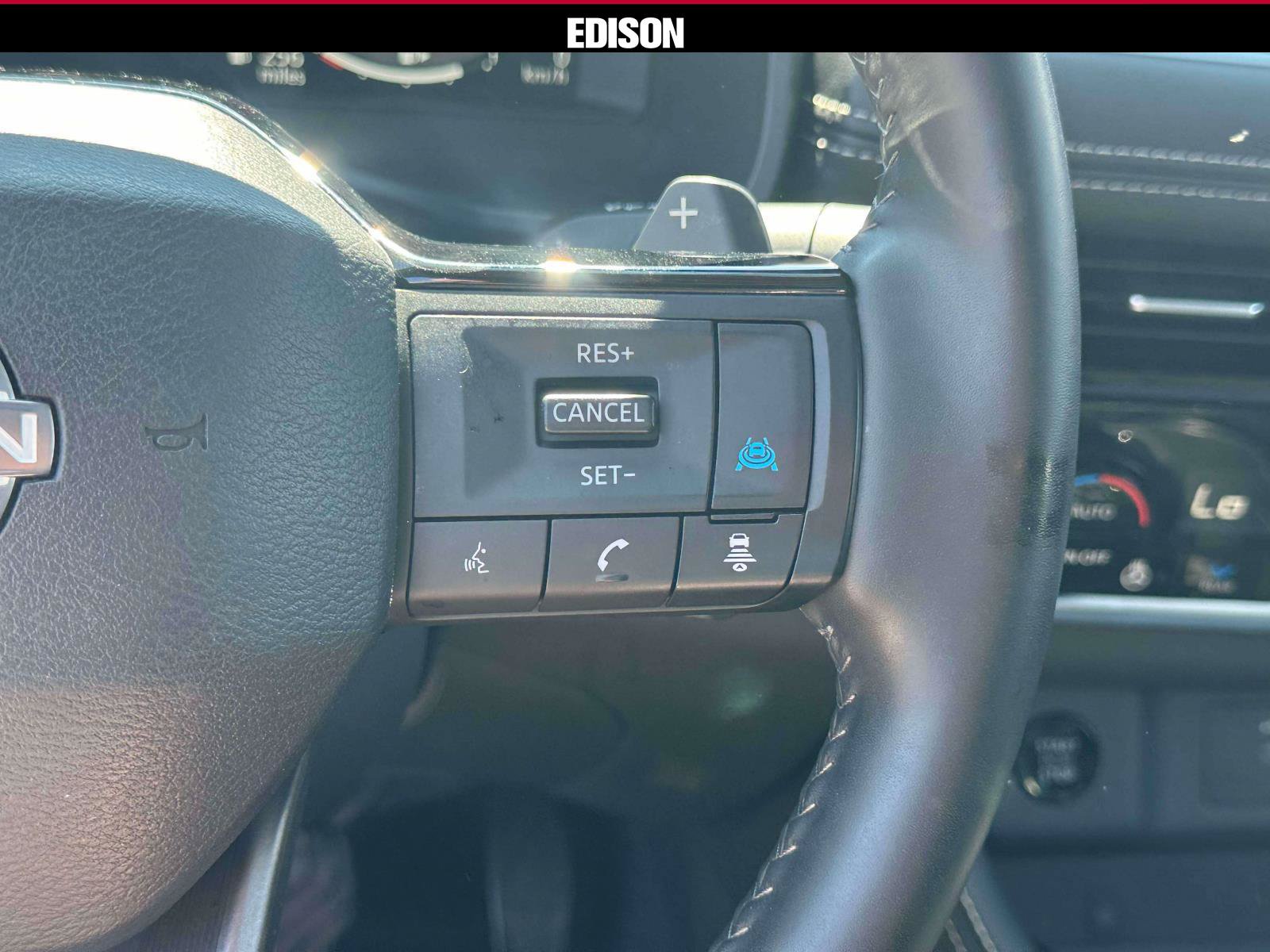 Used 2025 Nissan Rogue Platinum w/ Platinum Premium Package AWD/4WD image 23