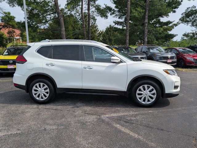 Used 2017 Nissan Rogue S w/ Appearance Package AWD/4WD image 2