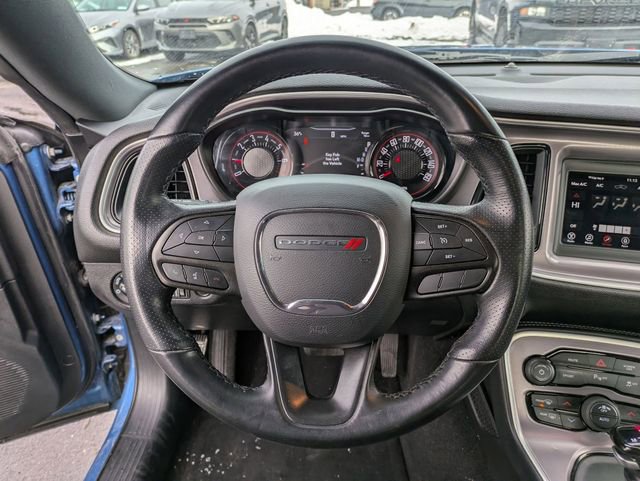 Used 2022 Dodge Challenger SXT w/ Driver Convenience Group image 9