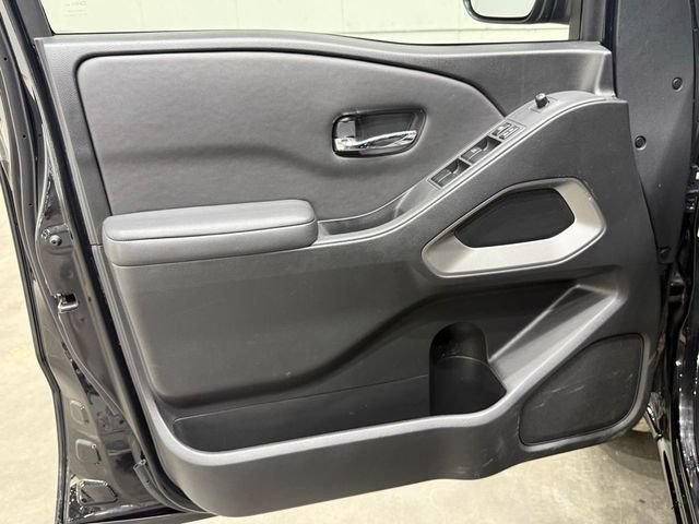 Used 2023 Nissan Frontier SV AWD/4WD image 23