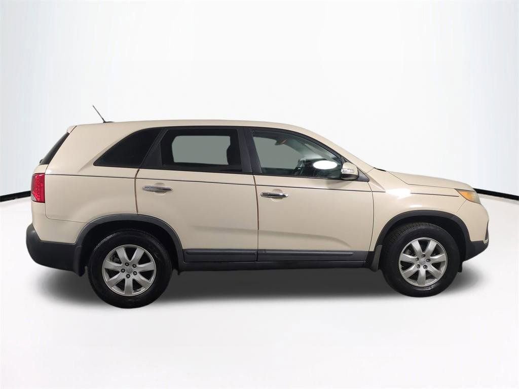 Used 2012 Kia Sorento LX image 4