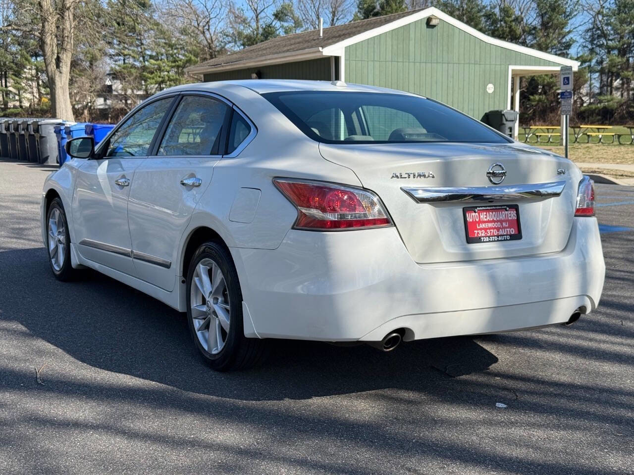 Used 2015 Nissan Altima 2.5 SV w/ Convenience Package image 9