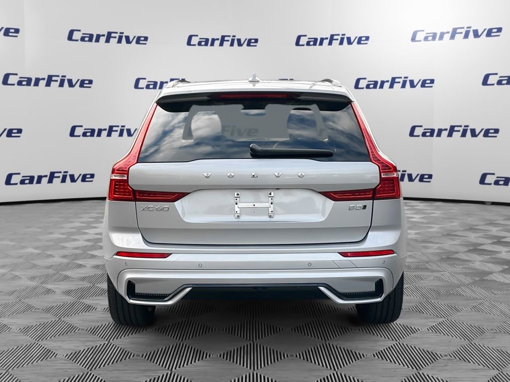 Used 2025 Volvo XC60 B5 Plus image 4