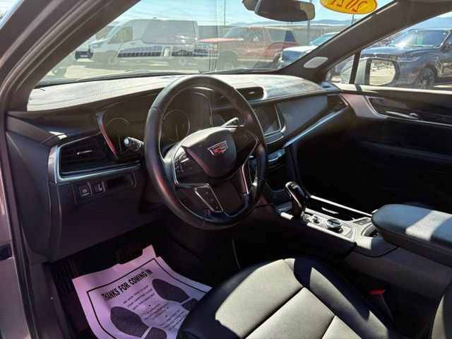 Used 2021 Cadillac XT5 Premium Luxury image 3
