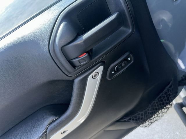 Used 2014 Jeep Wrangler Rubicon image 17