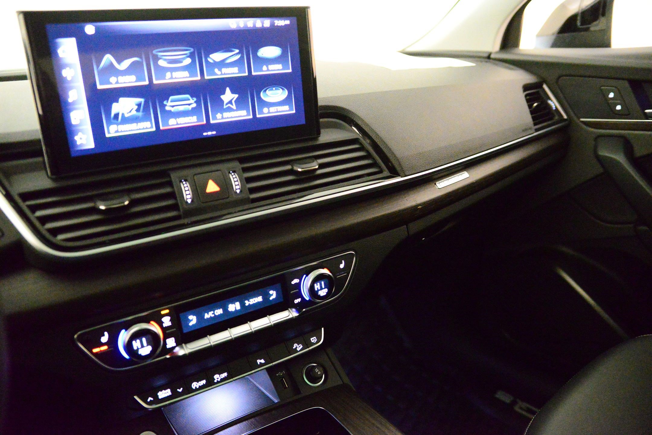 Certified 2024 Audi Q5 2.0T Premium w/ Convenience Package image 30