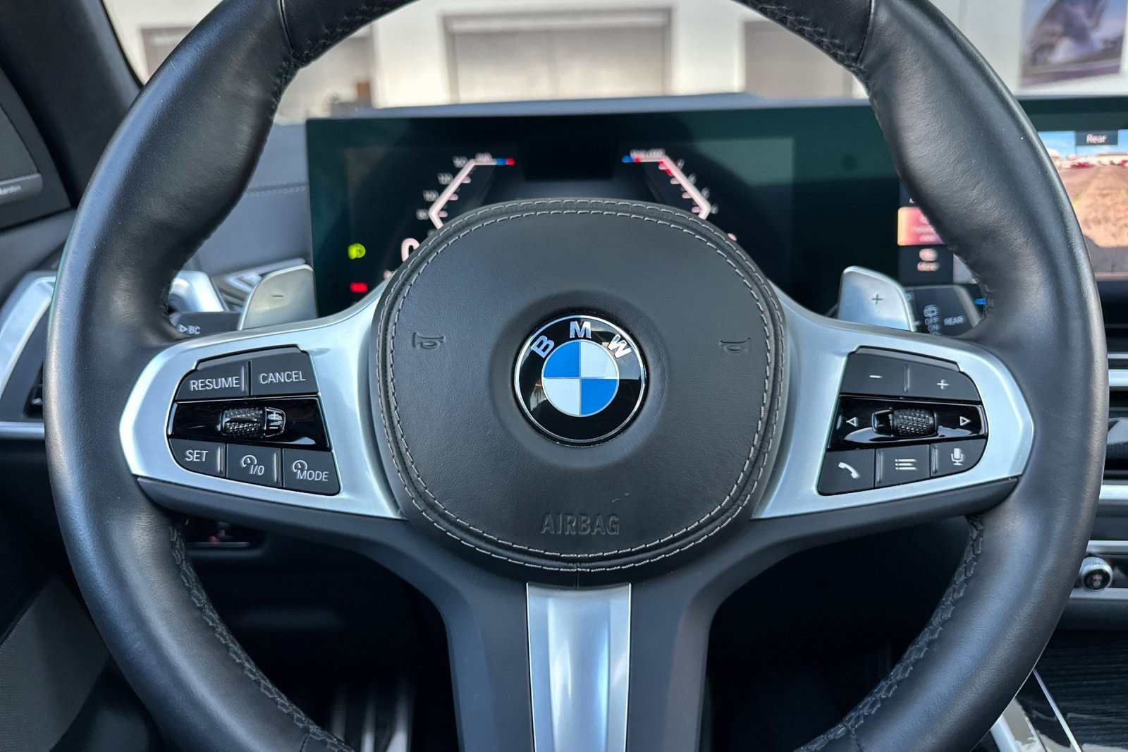 Used 2023 BMW X7 xDrive40i w/ Executive Package AWD/4WD image 23