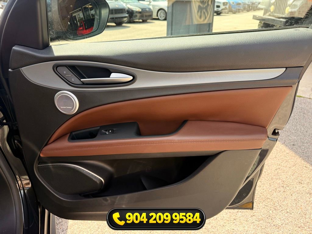 Used 2018 Alfa Romeo Stelvio Sport w/ Quick Order Package 22J Sport image 31